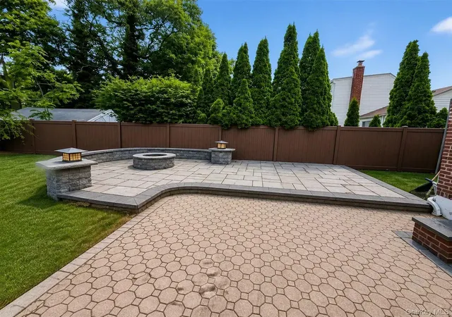 Photo 3 of Single family home for sale at 396 Chestnut Ave, Hempstead, NY 11554 | MLS# 982126 | Listing updated on 2026-09-06