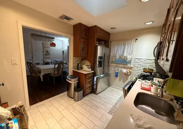 Photo 4 of Sale Pending at 6447 215th Street, New York, NY 11364 | MLS# 982161 | Listing updated on 2026-04-13