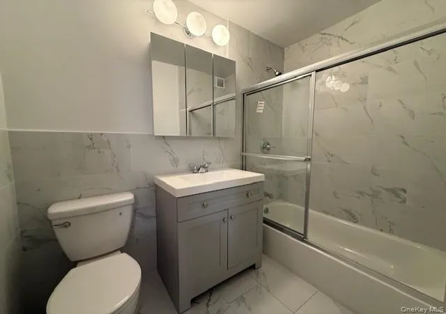 Homes for sale in North Hempstead, NY | 101 Lincoln Ave #1R, North Hempstead, NY 11501 | MLS# 982232