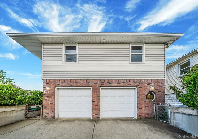 3rd image of 105 Vermont St, Long Beach, NY 11561 | MLS# 982241