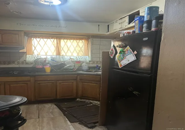 Photo 3 of Sale Pending at 1317 Stratford Ave, Bronx, NY 10472 | MLS# 982278 | Listing updated on 2026-05-14