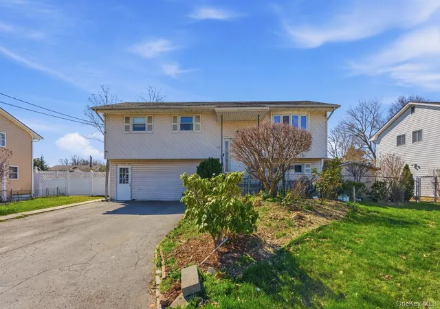 1st image of 106 Bergold St, Islip, NY 11717 | MLS# 982291