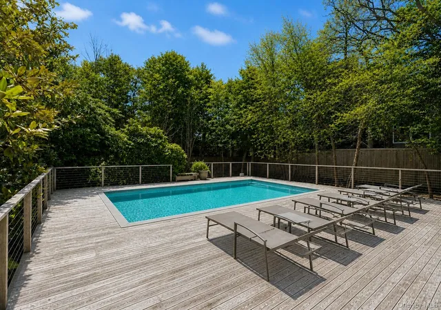 Photo 2 of Single family home for sale at 287 Bay Walk, Sayville, NY 11782 | MLS# 982302 | Listing updated on 2026-09-16