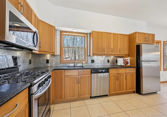 4th image of 27 Krieger Rd, Fort Montgomery, NY 10922 | MLS# 982304