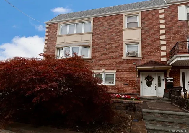Photo 3 of Multi family home for sale at 154 61 20th Avenue, New York, NY 11357 | MLS# 982307 | Listing updated on 2026-08-03