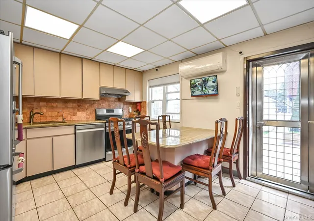 Homes for sale in New York, NY | 16108 Booth Memorial Ave, New York, NY 11365 | MLS# 982317