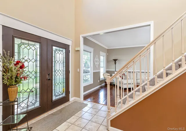 2nd image of 17 Dorfer Ln, Nesconset, NY 11767 | MLS# 982326