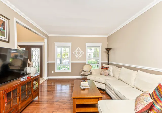 4th image of 17 Dorfer Ln, Nesconset, NY 11767 | MLS# 982326