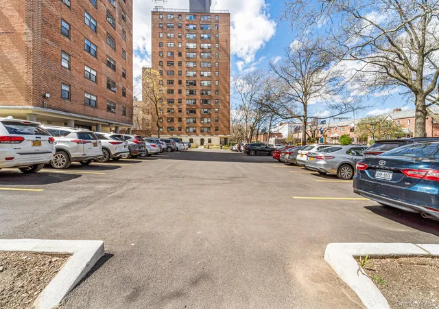 2nd image of 21-80 33Rd Rd, Astoria, NY 11106