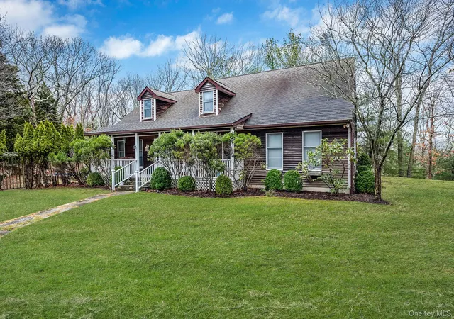 3rd image of 128 Springy Banks Rd, East Hampton, NY 11937 | MLS# 982358