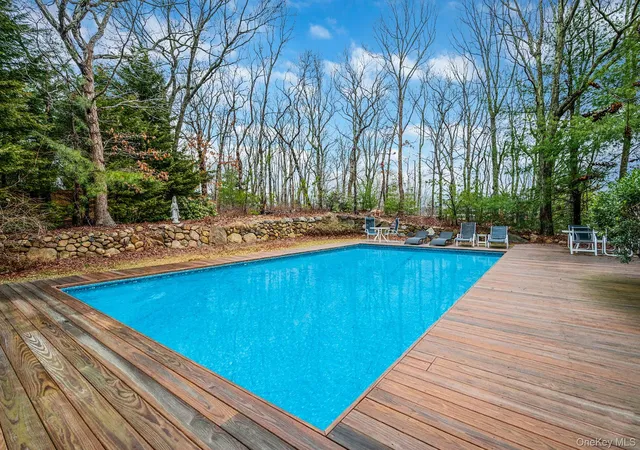 5th image of 128 Springy Banks Rd, East Hampton, NY 11937 | MLS# 982358