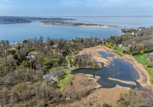 33rd image of 235 Centre Island Rd, Oyster Bay, NY 11771 | MLS# 982362