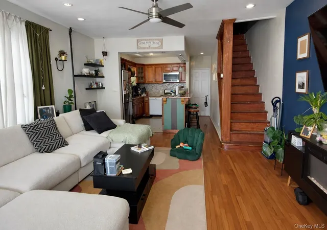 Photo 3 of Single family home for sale at 6934 Almeda Ave, Arverne, NY 11692 | MLS# 982369 | Listing updated on 2026-06-13