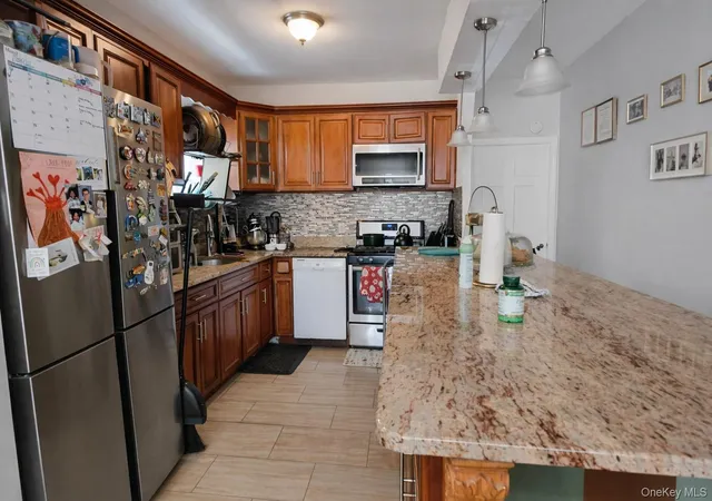 Photo 3 of Single family home for sale at 6934 Almeda Ave, Arverne, NY 11692 | MLS# 982369 | Listing updated on 2026-06-13