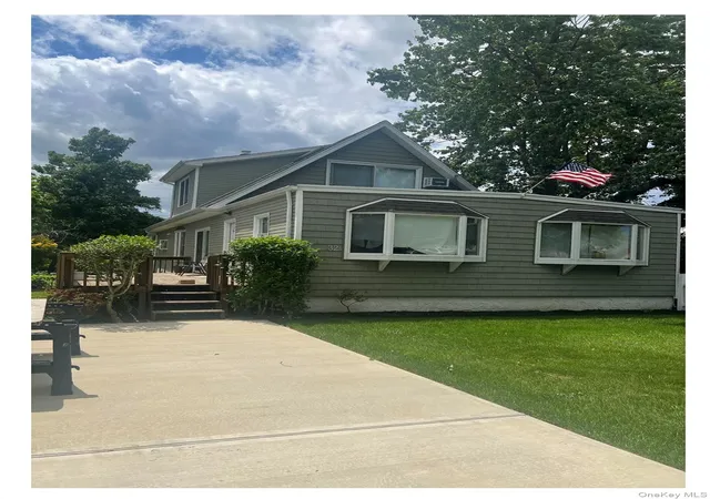 Photo 2 of Sale Pending at 32 Coolidge St, Hempstead, NY 11710 | MLS# 982371 | Listing updated on 2026-09-19