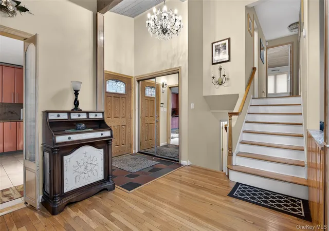 Photo 3 of Sale Pending at 43 Highwood Rd, Oyster Bay, NY 11732 | MLS# 982381 | Listing updated on 2026-08-07