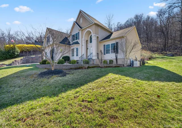 4th image of 2 Pond Ridge Xing, Newburgh (town), NY 12550 | MLS# 982385