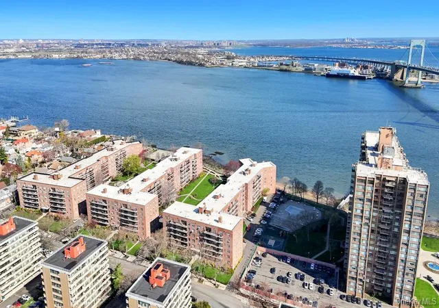 3rd image of 162-41 Powells Cove Boulevard #2J, Whitestone, NY 11357 | MLS# 982406