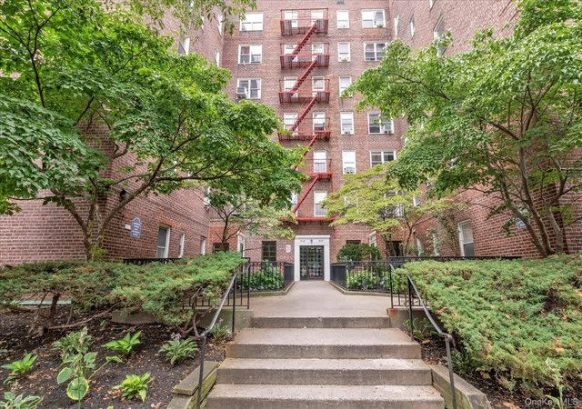 2nd image of 3930 52Nd St, Woodside, NY 11377