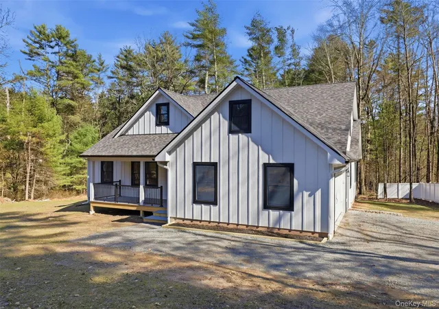 Homes for sale in Highland, NY | 21 Crawford Rd, Highland, NY 12732 | MLS# 982448