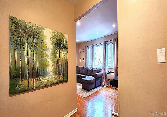 Photo 5 of Sale Pending at 54 Lawrence Dr #D, White Plains, NY 10603 | MLS# 982463 | Listing updated on 2026-05-07
