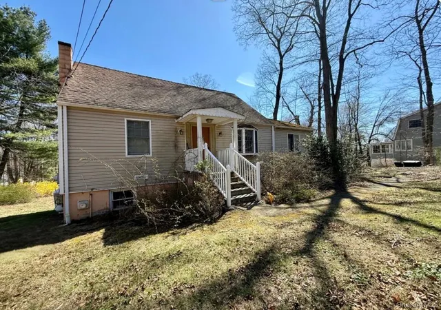 Homes for sale in Yorktown, NY | 2882 Lexington Ave, Yorktown, NY 10547 | MLS# 982465