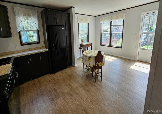 4th image of 525-B26 Riverleigh Ave #B26, Riverhead, NY 11901 | MLS# 982528