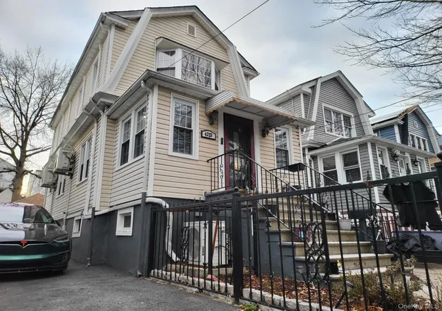 1st image of 4223 Gunther Ave, Bronx, NY 10466 | MLS# 982551