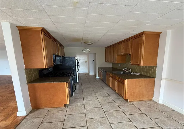 4th image of 510 Midland Ave #2C, Yonkers, NY 10704 | MLS# 982563