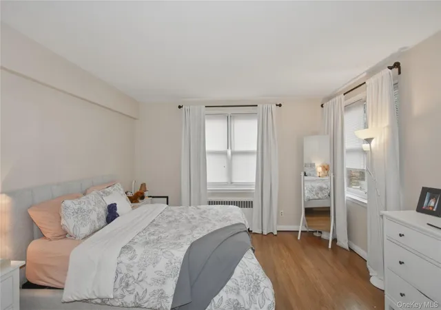 Listing Photo 2 - Condo for sale in building located at 280 Collins Ave, Mount Vernon, NY 10550 - Unit #6I