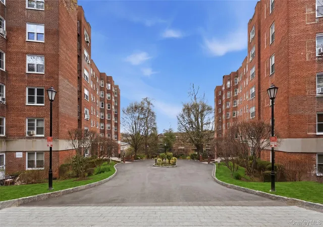 1st image of 280 Collins Ave #6I, Mount Vernon, NY 10552 | MLS# 982585