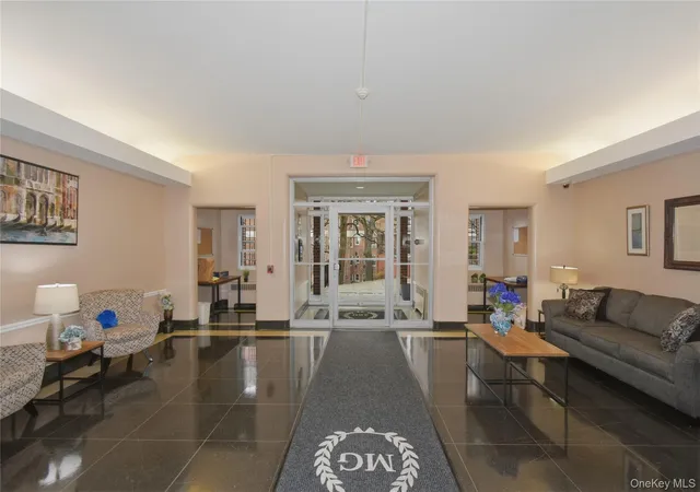 Photo 3 of Sale Pending at 280 Collins Ave #6I, Mount Vernon, NY 10552 | MLS# 982585 | Listing updated on 2026-05-06
