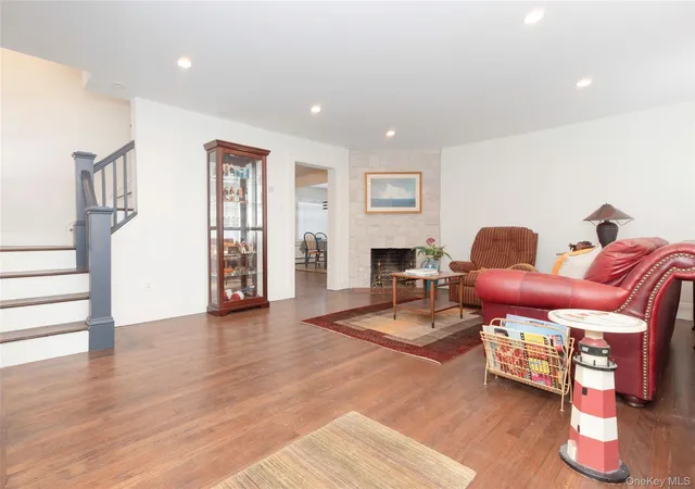 Photo 1 of Single family home for sale at 211 Bowne St, Bronx, NY 10464 | MLS# 982638 | Listing updated on 2026-09-13