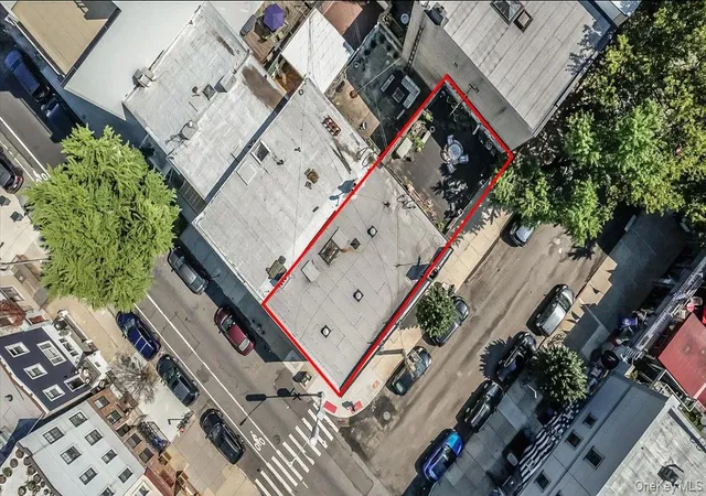 Photo 2 of Multi family home for sale at 382 Manhattan Ave, Brooklyn, NY 11211 | MLS# 982641 | Listing updated on 2026-08-21