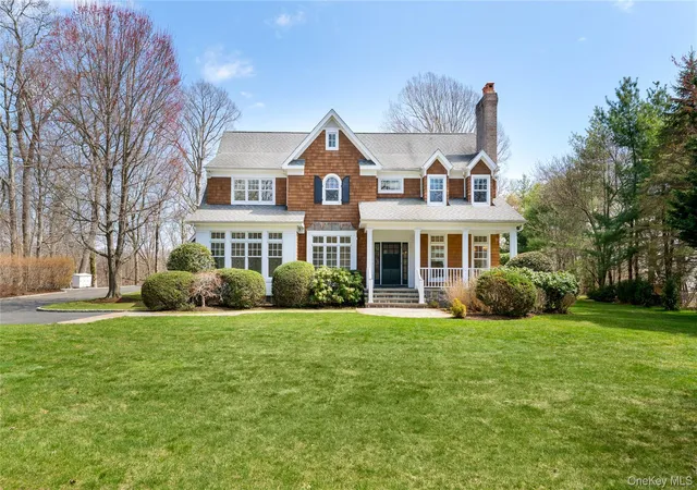 1st image of 9 Old Field Rd, Brookhaven, NY 11733 | MLS# 982644