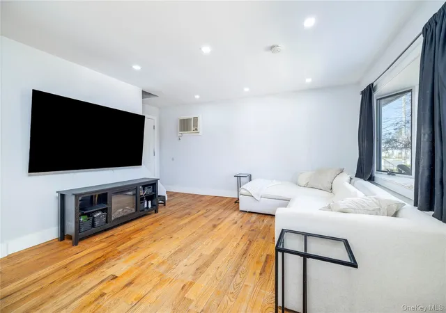 2nd image of 258 Benson Ave, Hempstead, NY 11003 | MLS# 982666