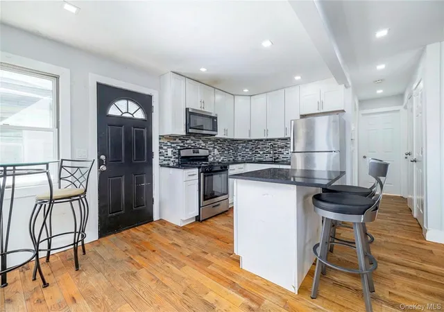 5th image of 258 Benson Ave, Hempstead, NY 11003 | MLS# 982666