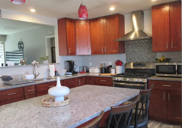 Photo 3 of Sale Pending at 28 Laurel Trl, Blooming Grove, NY 10950 | MLS# 982684 | Listing updated on 2026-09-14
