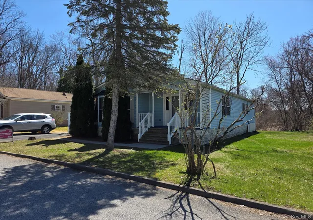 Homes for sale in Hyde Park, NY | 6 Short Ln, Hyde Park, NY 12538 | MLS# 982689