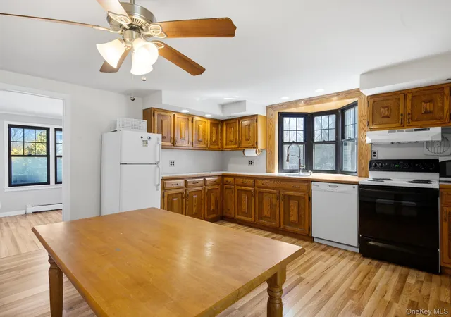 Photo 4 of Single family home for sale at 94 E Lakewood St, Patchogue, NY 11772 | MLS# 982731 | Listing updated on 2026-06-09