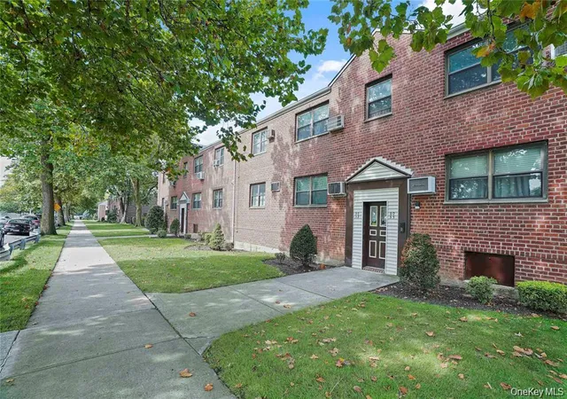 24th image of 90 55 Shore Pkwy #68, Howard Beach, NY 11414 | MLS# 982744