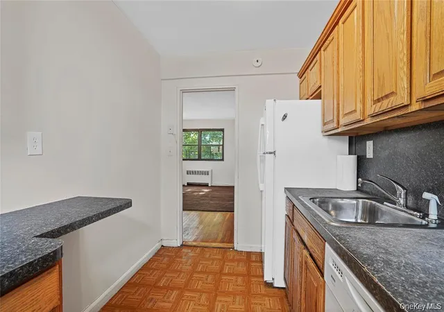 4th image of 90-55 Shore Pkwy, New York, NY 11414