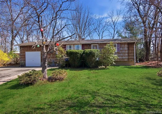 1st image of 30 Lodge Ln, East Setauket, NY 11733 | MLS# 982774