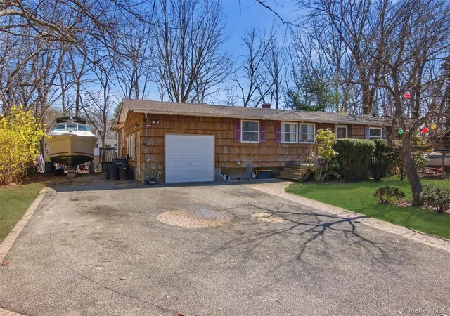 3rd image of 30 Lodge Ln, East Setauket, NY 11733 | MLS# 982774