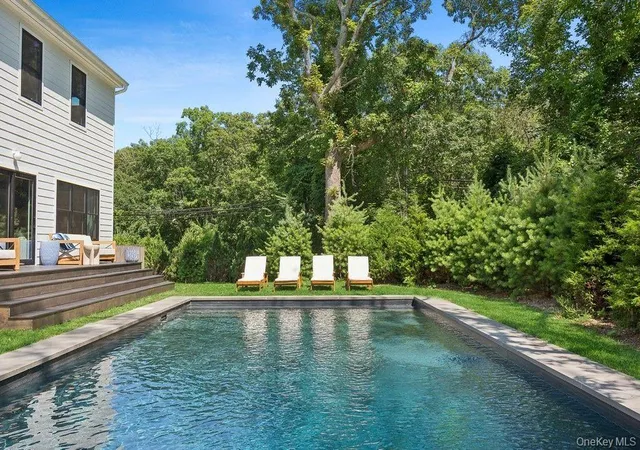 1st image of 4 Squaw Rd, East Hampton, NY 11937 | MLS# 982783