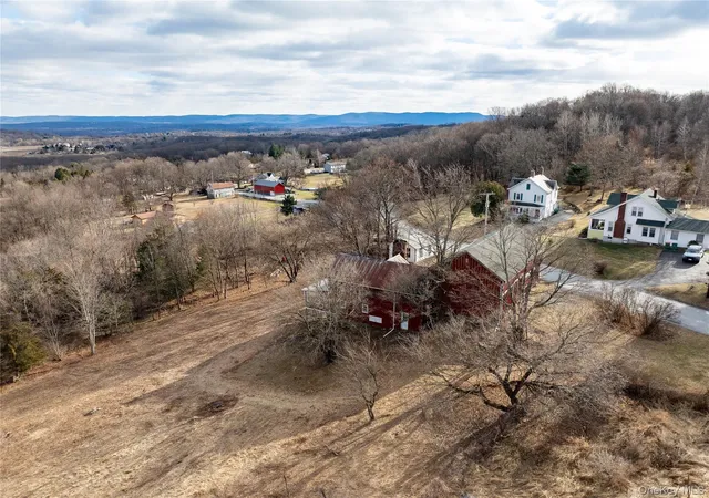 Photo 2 of Single family home for sale at 156 Mount Zion Rd, Marlboro, NY 12542 | MLS# 982800 | Listing updated on 2026-04-10