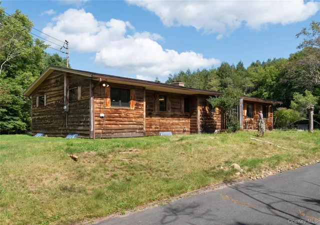 Photo 5 of Single family home for sale at 6652 State Route 42, Woodbourne, NY 12788 | MLS# 982817 | Listing updated on 2026-08-28