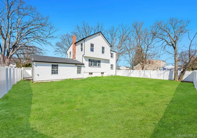 Photo 3 of Sale Pending at 90 30th Street, Copiague, NY 11726 | MLS# 982838 | Listing updated on 2026-09-19