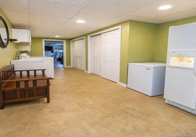37th image of 17 Hilltop Ave, Newburgh (town), NY 12550 | MLS# 982856