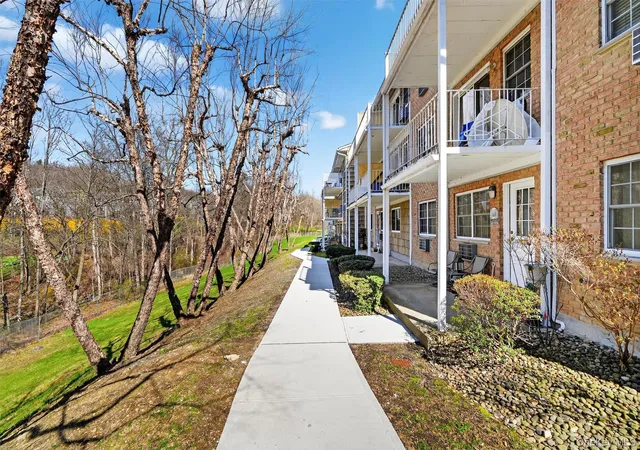 Photo 3 of Condo for sale at 1840 Crompond Rd #1A4, Peekskill, NY 10566 | MLS# 982872 | Listing updated on 2026-09-18